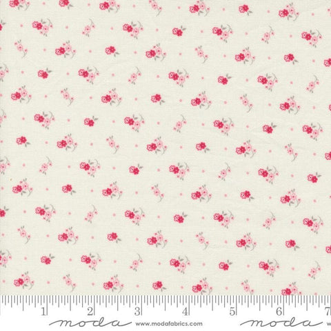 My Summer House Meadowsweet Ditsy 3045 Cream  - Moda Fabrics - Floral Flowers - Quilting Cotton Fabric
