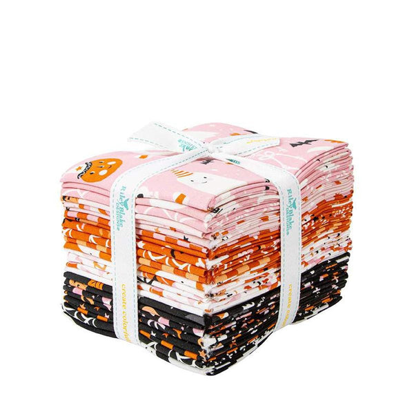 Hey Pumpkin Fat Quarter Bundle 24 pieces - Riley Blake Designs - Pre cut Precut - Halloween - Quilting Cotton Fabric