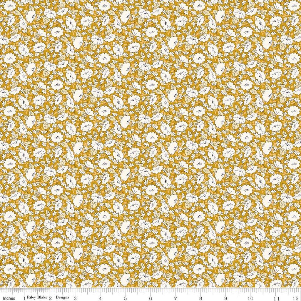 Tudor Celebration 01667445C Mayflower Meadow C - Riley Blake Designs - Floral Flowers - Liberty Fabrics - Quilting Cotton Fabric