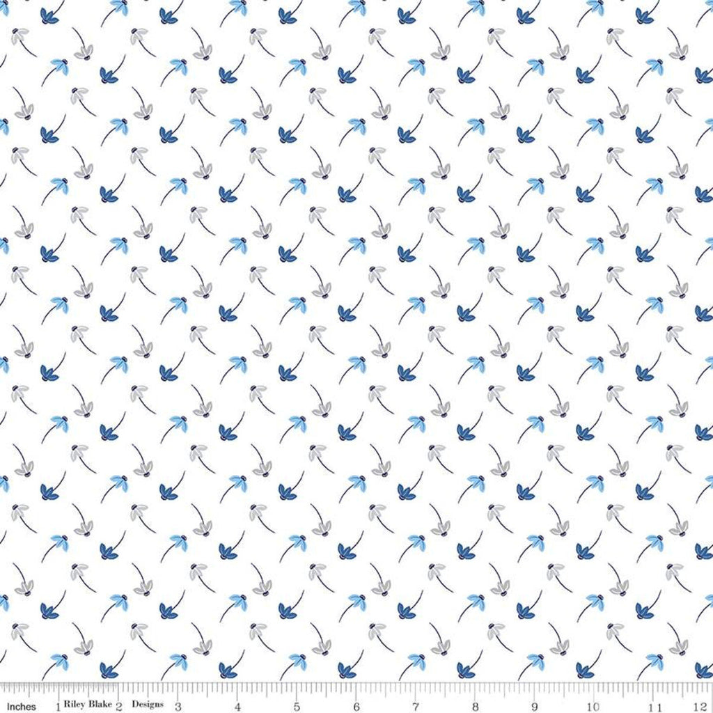 SALE Blue Stitch Daisy C10065 White - Riley Blake Designs - Floral Flowers Daisies - Quilting Cotton Fabric