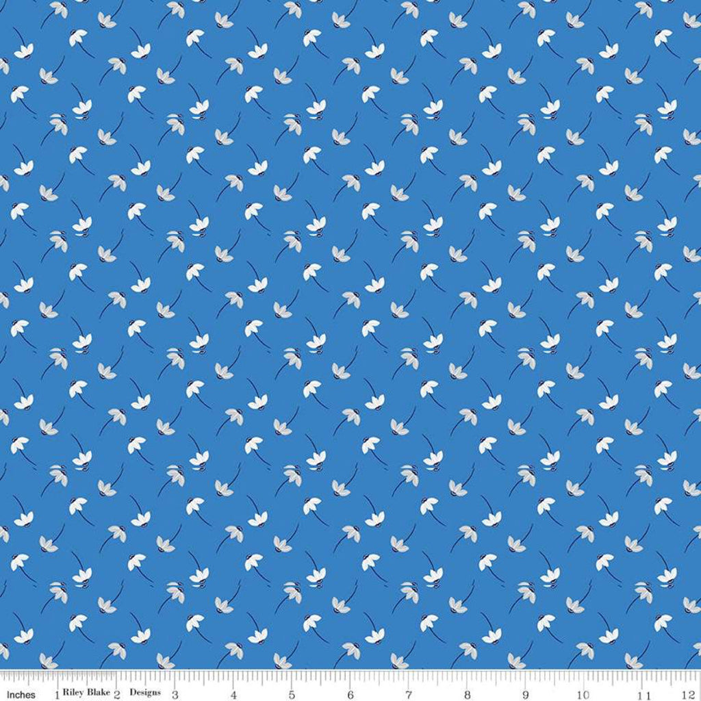 SALE Blue Stitch Daisy C10065 Blue - Riley Blake Designs - Floral Flowers Daisies White -  Quilting Cotton Fabric