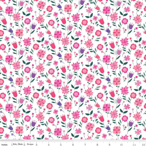 Fat Quarter End of Bolt - SALE Uni the Unicorn Flowers C9983 White - Riley Blake - Fantasy Floral - Quilting Cotton Fabric