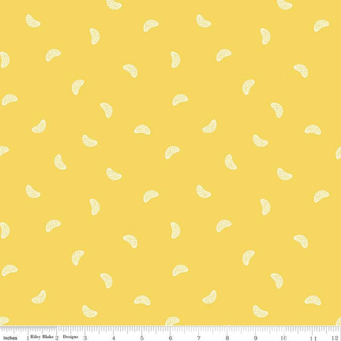 25" End of Bolt - CLEARANCE Grove Wedges C10143 Lemonade - Riley Blake Designs - Off-White Citrus Fruit Sections on Yellow - Quilting Cotton