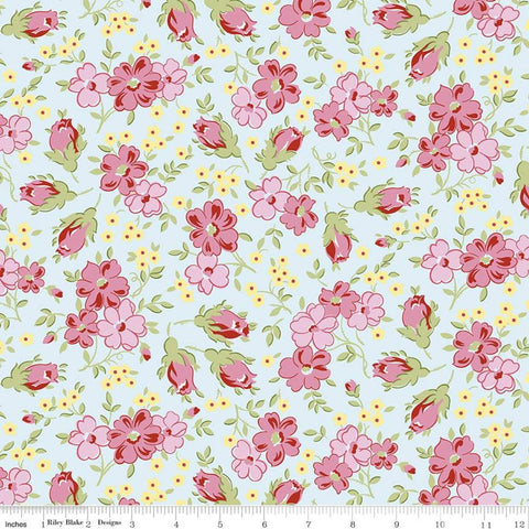 Fat Quarter End of Bolt - SALE Sugar and Spice Floral C11411 Aqua - Riley Blake - Valentine's Valentines Flowers - Quilting Cotton Fabric