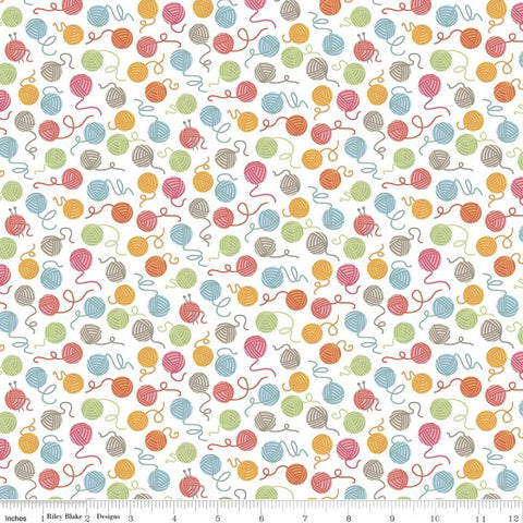 Fat Quarter End of Bolt - Cat's Meow Yarn Balls C11633 Multi - Riley Blake Designs - Balls of Yarn on White - Quilting Cotton Fabric