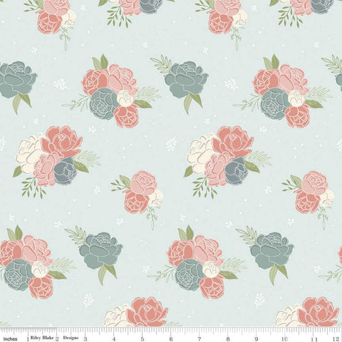 Fat Quarter End of Bolt - SALE Daybreak Main C11620 Mist - Riley Blake Designs - Floral Flowers - Quilting Cotton Fabric