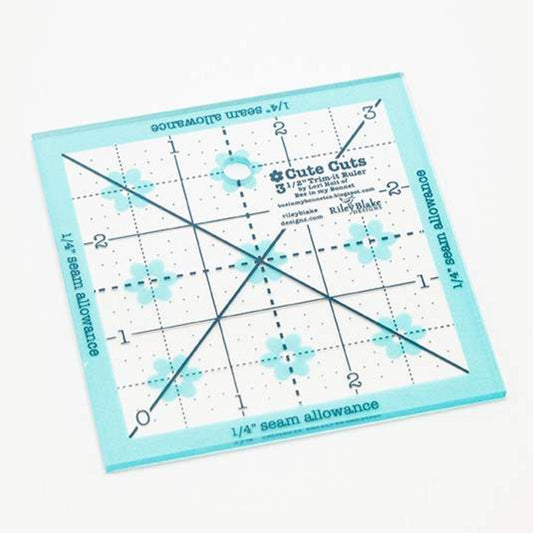 DEAL Lori Holt Cute Cuts Trim-It Ruler 3 1/2" x 3 1/2" STTI-5525 - Riley Blake Designs - Plastic Non-Slip 3.5" x 3.5"