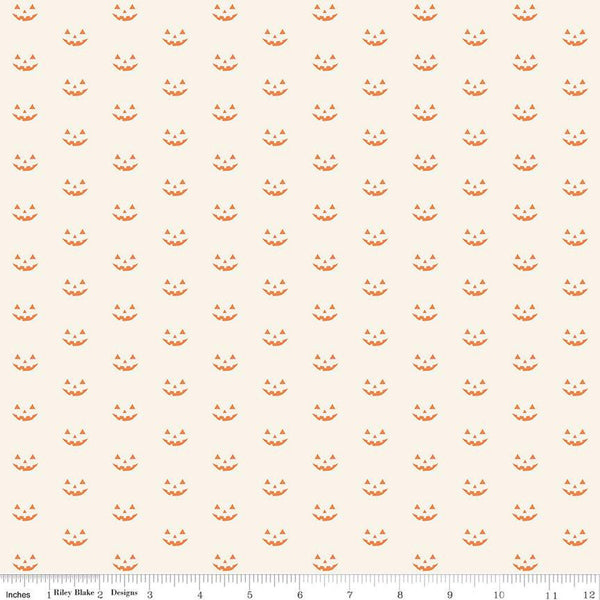 Hey Bootiful Jack-o'-Lanterns C13136 Off White - Riley Blake Designs - Halloween Pumpkin Faces - Quilting Cotton Fabric