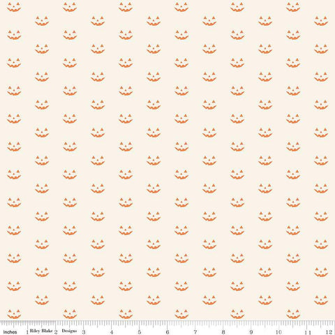 Hey Bootiful Jack-o'-Lanterns C13136 Off White - Riley Blake Designs - Halloween Pumpkin Faces - Quilting Cotton Fabric