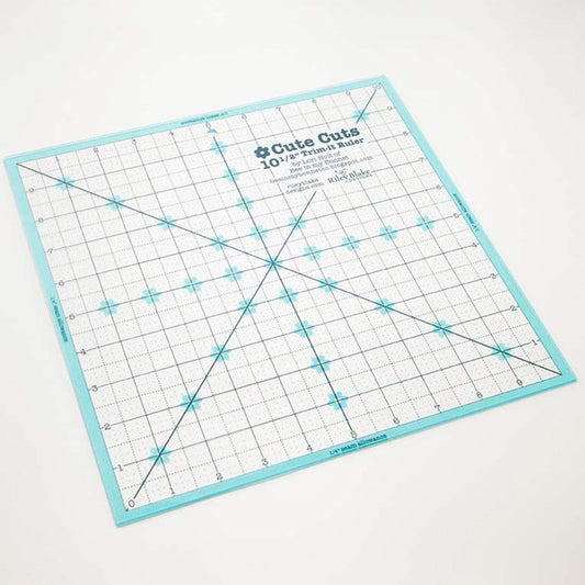 DEAL Lori Holt Cute Cuts Trim-It Ruler 10 1/2" x 10 1/2" STTI-5531 - Riley Blake Designs - Plastic Non-Slip 10.5" x 10.5"