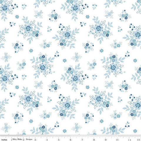 17" End of Bolt - SALE Simply Country Bouquets C13411 White - Riley Blake Designs - Floral Flowers - Quilting Cotton Fabric
