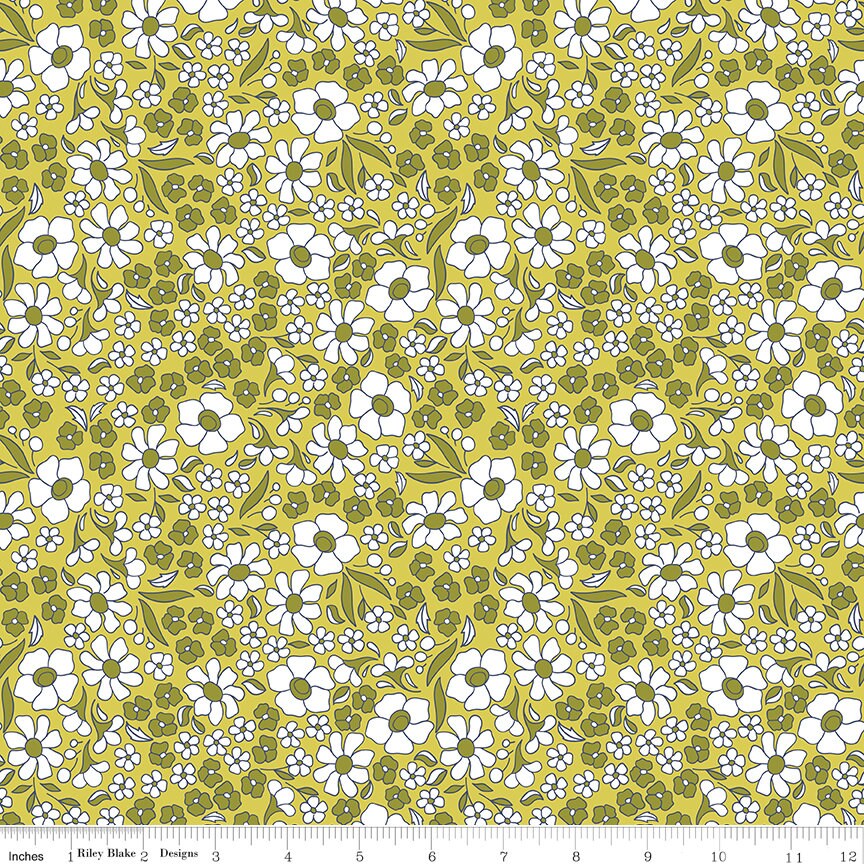 Flower Farm Flower Field C13982 Lime - Riley Blake Designs - Floral White Flowers - Quilting Cotton Fabric