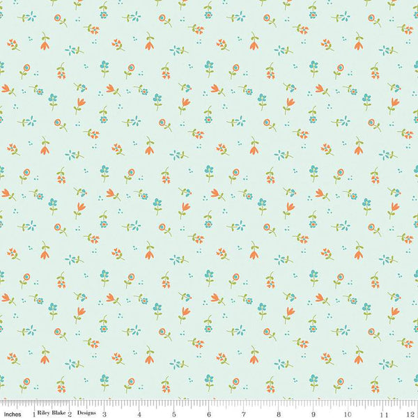 Spring's in Town Flower Toss C14214 Powder - Riley Blake Designs - Floral Flowers - Quilting Cotton Fabric