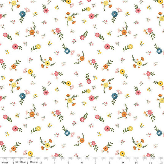 Gone Glamping Flowers C14793 White - Riley Blake Designs - Floral Camping - Quilting Cotton Fabric