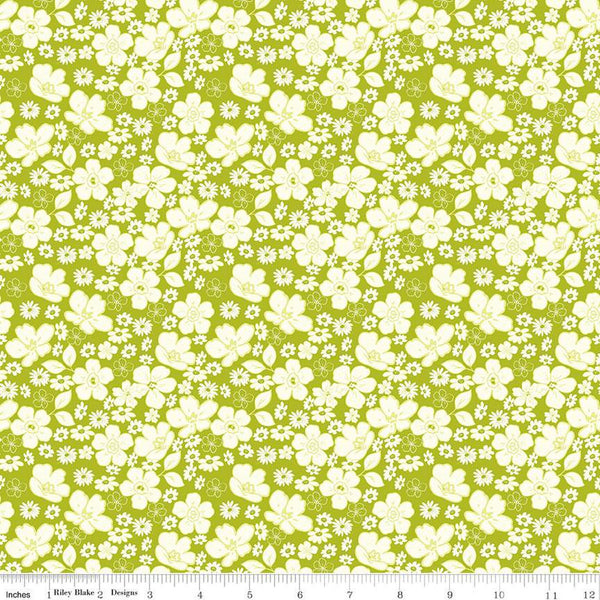 Here Comes the Sun Floral C14812 Lime - Riley Blake Designs - White Flowers - Quilting Cotton Fabric