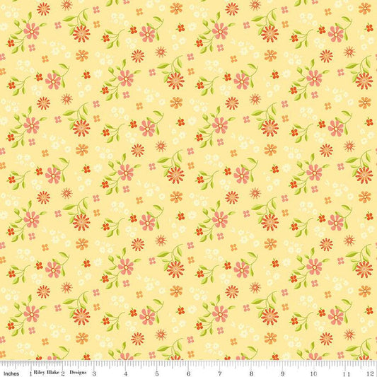 Fat Quarter End of Bolt - Here Comes the Sun Flower Toss C14813 Sunshine - Riley Blake Designs - Floral Flowers - Quilting Cotton Fabric