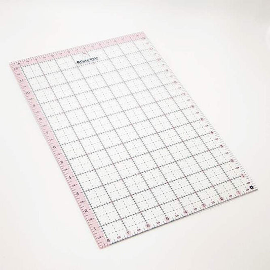 DEAL Lori Holt Cute Cuts Ruler 8 1/2" x 12 1/2" STCC-9000 - Riley Blake Designs - Plastic Non-Slip 8.5" x 12.5"