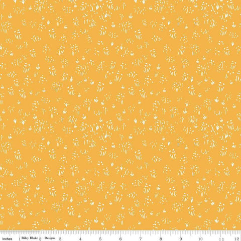 Image of the Farm Livin Grass Yellow quilting cotton fabric by Riley Blake Designs. Features scattered grass on a yellow background. 
Cute Little Fabric Shop