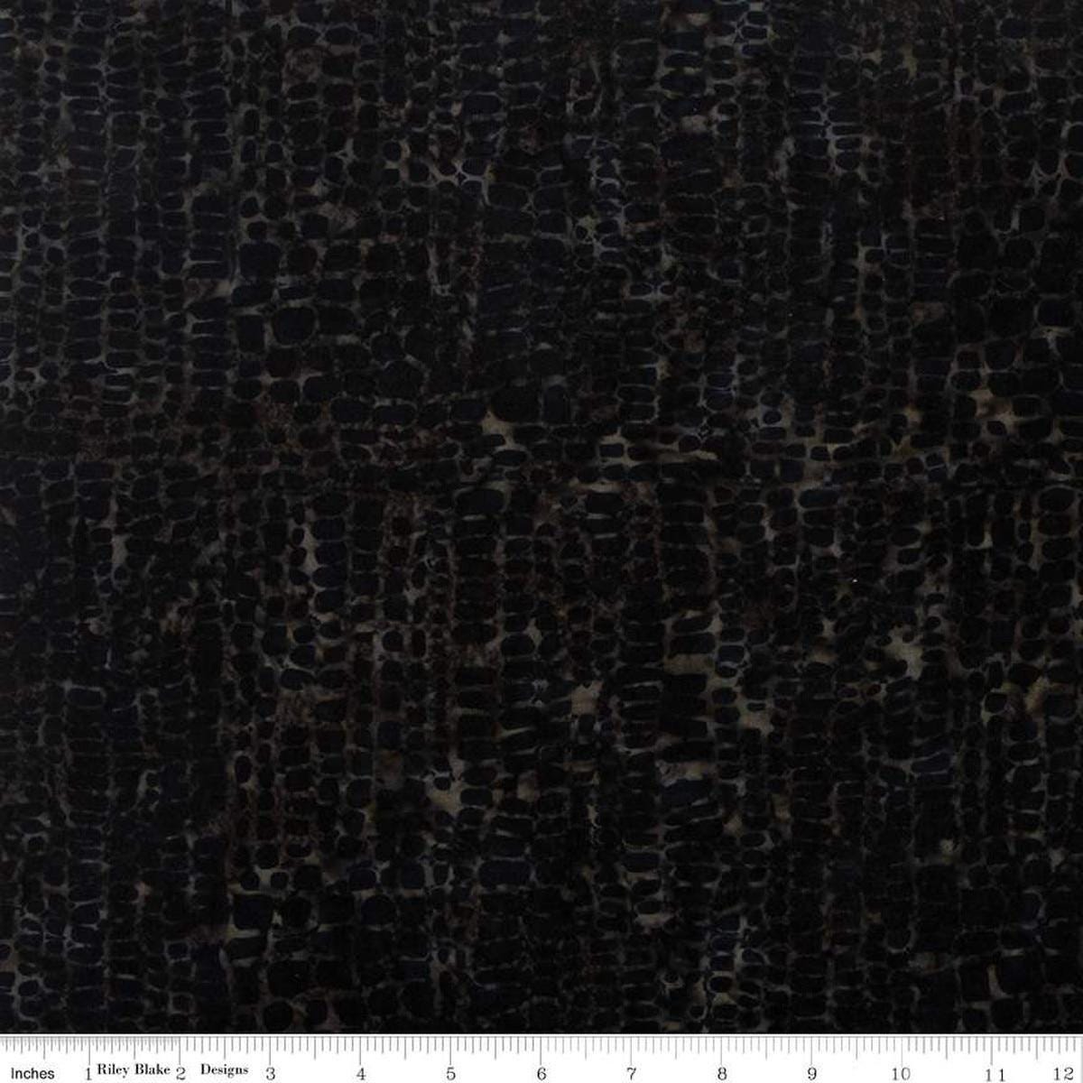 Image of the Expressions Batiks Halloween Expressions Tar quilting cotton by Riley Blake Designs. Features corn kernel shapes on a black background.
Cute Little Fabric Shop