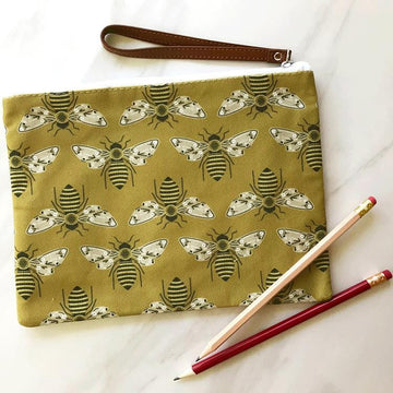 SALE Pouch Busy Bee GB-P102 - Moda Fabrics - Gingiber - Cotton Canvas Poly-Canvas - Inside Pocket Zipper Closure - Leather Handle