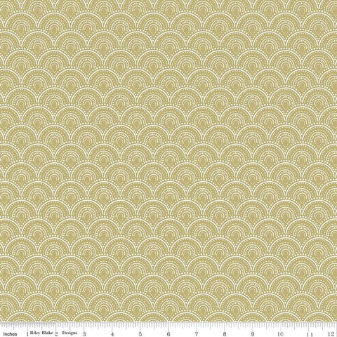 Image of the Vintage Charm Scallops Pear quilting cotton fabric by Dani Mogstad for Riley Blake Designs. Features a clamshell pattern on a light yellow background. 
Cute Little Fabric Shop