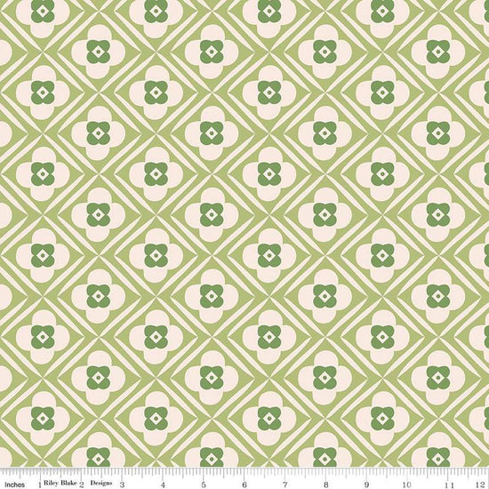 Image of the Bee Plaids Hugs Lettuce wide back quilting cotton fabric by Lori Holt for Riley Blake Designs. Features flowers on a green background. 
Cute Little Fabric Shop