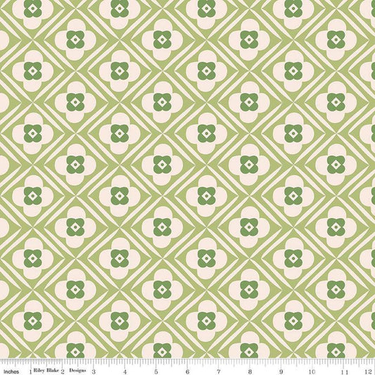 Image of the Bee Plaids Hugs Lettuce wide back quilting cotton fabric by Lori Holt for Riley Blake Designs. Features flowers on a green background. 
Cute Little Fabric Shop