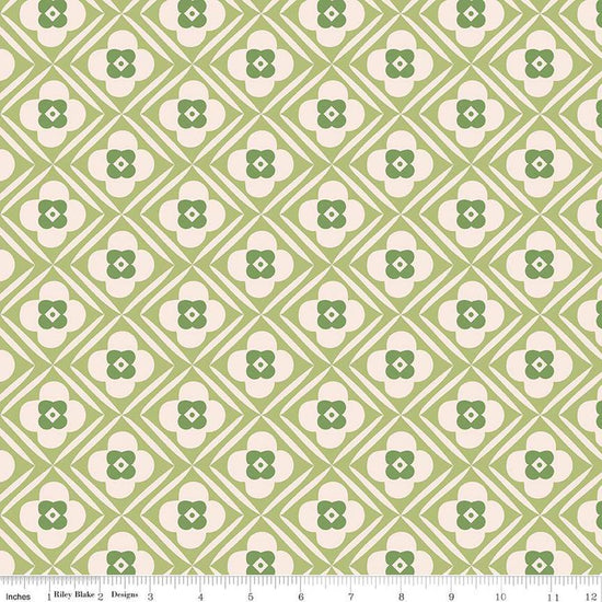 Image of the Bee Plaids Hugs Lettuce wide back quilting cotton fabric by Lori Holt for Riley Blake Designs. Features flowers on a green background. 
Cute Little Fabric Shop