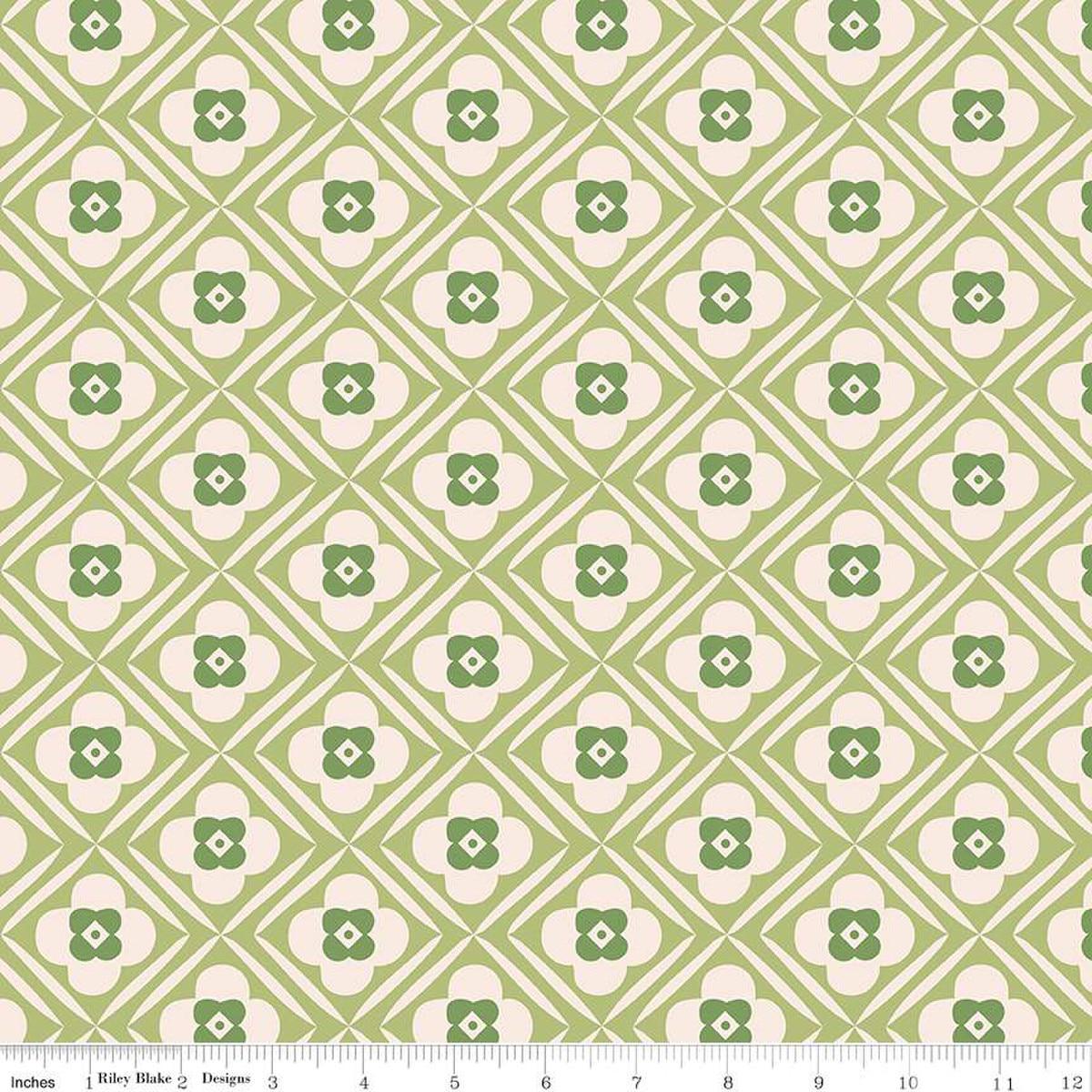 Image of the Bee Plaids Hugs Lettuce wide back quilting cotton fabric by Lori Holt for Riley Blake Designs. Features flowers on a green background. 
Cute Little Fabric Shop