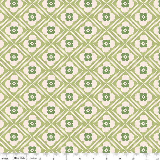 Image of the Bee Plaids Hugs Lettuce wide back quilting cotton fabric by Lori Holt for Riley Blake Designs. Features flowers on a green background. 
Cute Little Fabric Shop