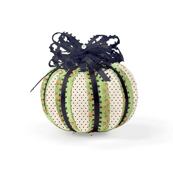 SALE Peekaboo Pumpkin Ornament Project Quilt PATTERN P235 by The Ornament Girl - Riley Blake Design - INSTRUCTIONS Only - No-Sew Project