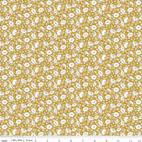 Tudor Celebration 01667445C Mayflower Meadow C - Riley Blake Designs - Floral Flowers - Liberty Fabrics - Quilting Cotton Fabric