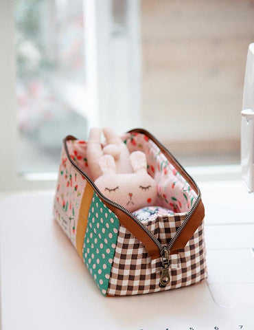 SALE Minki Kim Open Up Box Pouch Bag Project Quilt PATTERN P178 - Riley Blake Designs - INSTRUCTIONS Only - Zippered Bag Pencil Case
