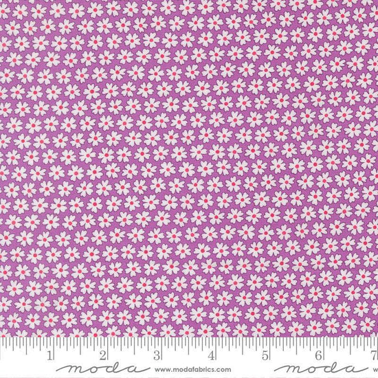 Image of Pick Me Pocket of Posies Small Lilac quilting cotton fabric by Me and My Sister Designs for Moda Fabrics. Features PATTERN on a COLOR background. Cute Little Fabric Shop