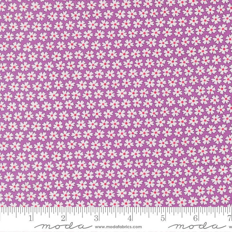 Image of Pick Me Pocket of Posies Small Lilac quilting cotton fabric by Me and My Sister Designs for Moda Fabrics. Features PATTERN on a COLOR background. Cute Little Fabric Shop