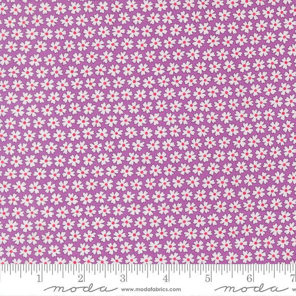 Image of Pick Me Pocket of Posies Small Lilac quilting cotton fabric by Me and My Sister Designs for Moda Fabrics. Features PATTERN on a COLOR background. Cute Little Fabric Shop