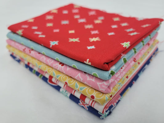 Cozy Christmas Fat Quarter Bundle 6 pieces 6FQ-COZYCHRISTMAS - Lori Holt - Riley Blake -  Precut - Christmas - Quilting Cotton Fabric