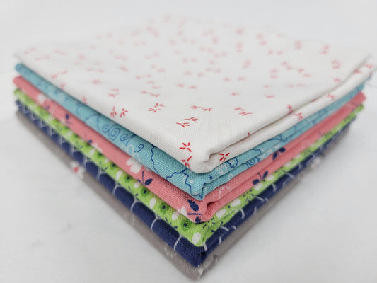 SALE Farm Girl Vintage Fat Quarter Bundle 6 pieces 6FQ-FARMGIRLVINTAGE - Lori Holt - Riley Blake -  Precut - Floral - Quilting Fabric