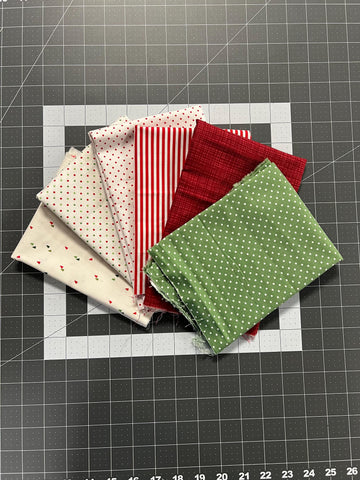 2 Yard REMNANT BUNDLE Mix Christmas - Riley Blake Designs - Red Green White - Quilting Cotton Fabric