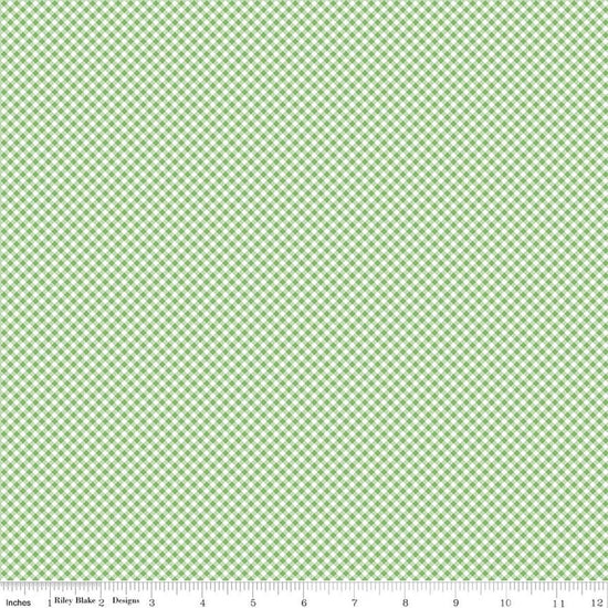 Image of Seasonal Basics Gingham Green quilting cotton fabric by The RBD Designers for Riley Blake Designs. Features gingham on a green background. Cute Little Fabric Shop.