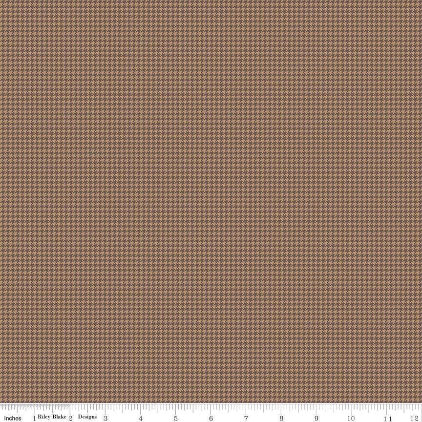 Image of Cozy Autumn Houndstooth Tea Dye quilting cotton fabric by Beverly McCullough for Riley Blake Designs. Features houndstooth on a brown background. Cute Little Fabric Shop.