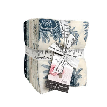 Breathtaking Blues Fat Quarter Bundle Floral Fabric - 44400AB - 30-Piece Precut - Moda Fabrics Quilting Cotton Fabric