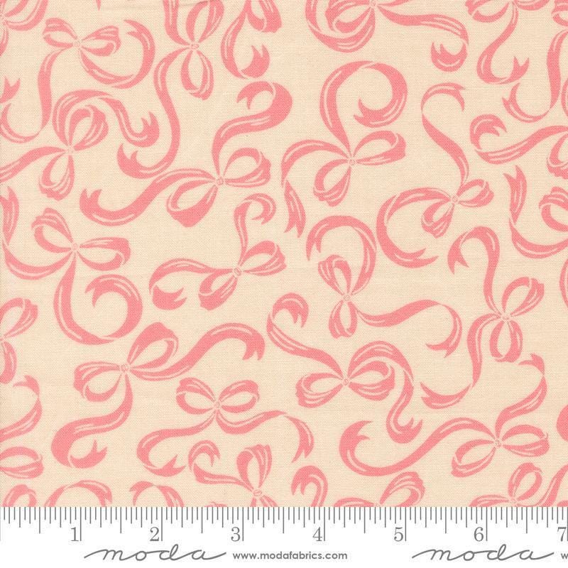Image of Je Taime Tie a Bow Lace quilting cotton fabric by Stacy Iest Hsu for Moda Fabrics. Features bows on a cream background. Cute Little Fabric Shop.
