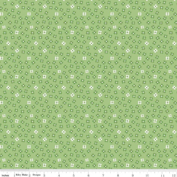 CLEARANCE Prim Small Churn Dash C9695 Granny Apple - Riley Blake Designs - Green  Tic-Tac-Toes - Quilting Cotton Fabric