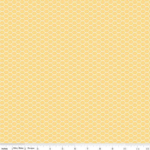 Fat Quarter End of Bolt - Down on the Farm Chicken Wire C10075 Yellow - Riley Blake - Children's Geometric Hexagons - Quilting Cotton Fabric