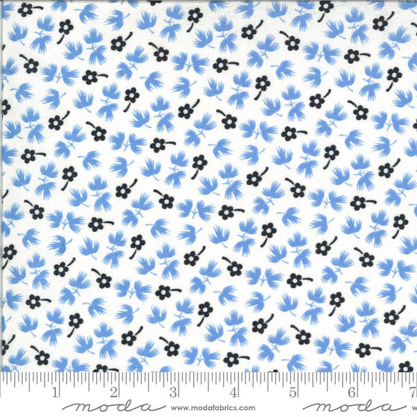 Figs and Shirtings Flour Sack 20393 Cornflower - Moda Fabrics - Floral Flowers Blue on Natural - Quilting Cotton Fabric