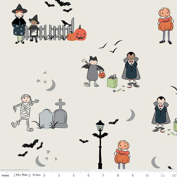 Fat Quarter End of Bolt - SALE Spooky Hollow Main SC10570 Eggshell SPARKLE - Riley Blake - Halloween Trick Treaters - Quilting Cotton Fabric