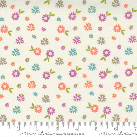 SALE Seashore Drive Blossom 37622 Ivory - Moda Fabrics - Floral Flowers Off White - Quilting Cotton Fabric