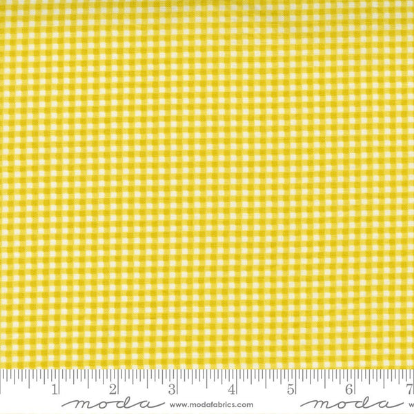 CLEARANCE Seashore Drive Picnic Check 37626 Citrine - Moda Fabrics - PRINTED Gingham Checks Off White - Quilting Cotton Fabric